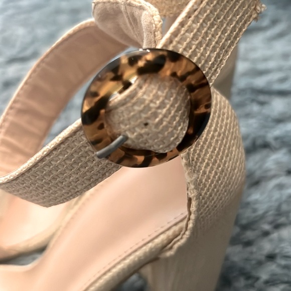 Cream rattan heels - Picture 2 of 4